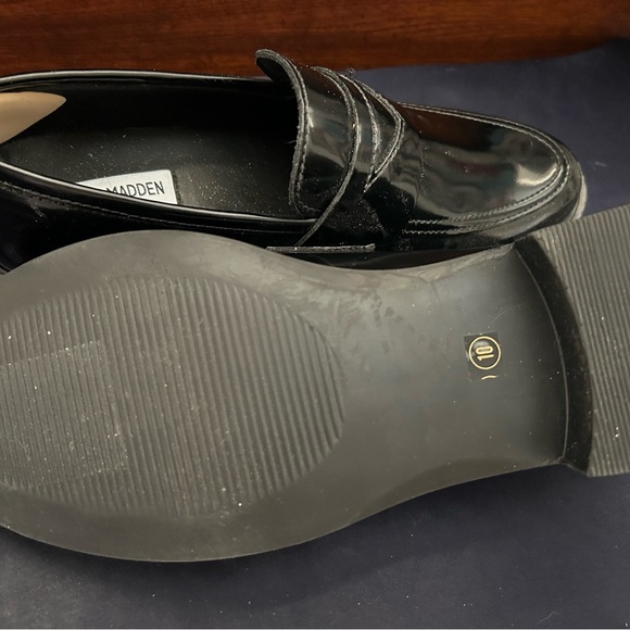 Steve Madden Black Penny Loafers. Size 10. New. - Picture 4 of 4